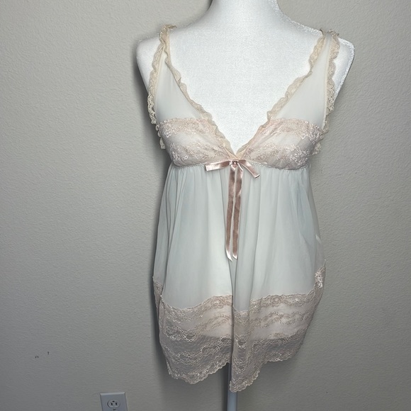 Victoria’s Secret cream and peach babydoll - Picture 1 of 5